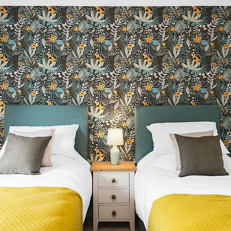 Quiet Peaceful Location Hotel Bristol